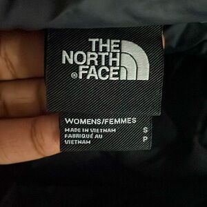 I am selling the Women’s Hydrenalite™ Down Hoodie from the brand The North Face.